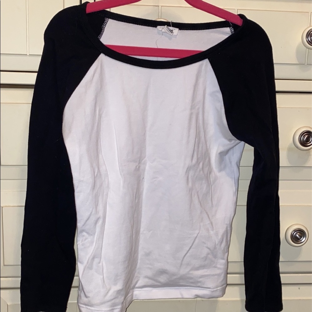 3/4 sleeve black and white baseball shirt